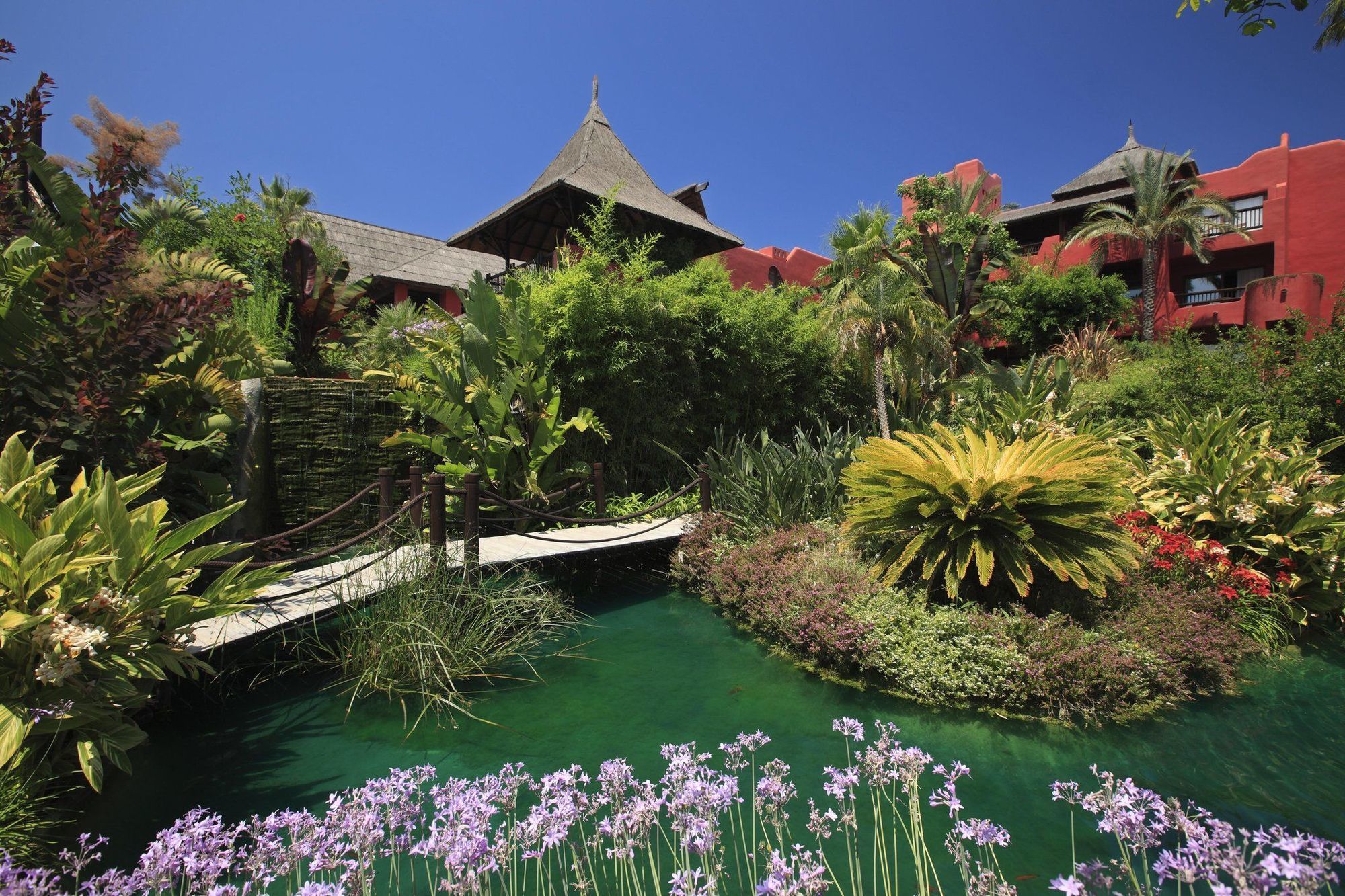 Asia Gardens Hotel & Thai Spa, A Royal Hideaway Hotel Финестрат Экстерьер фото The resort's gardens