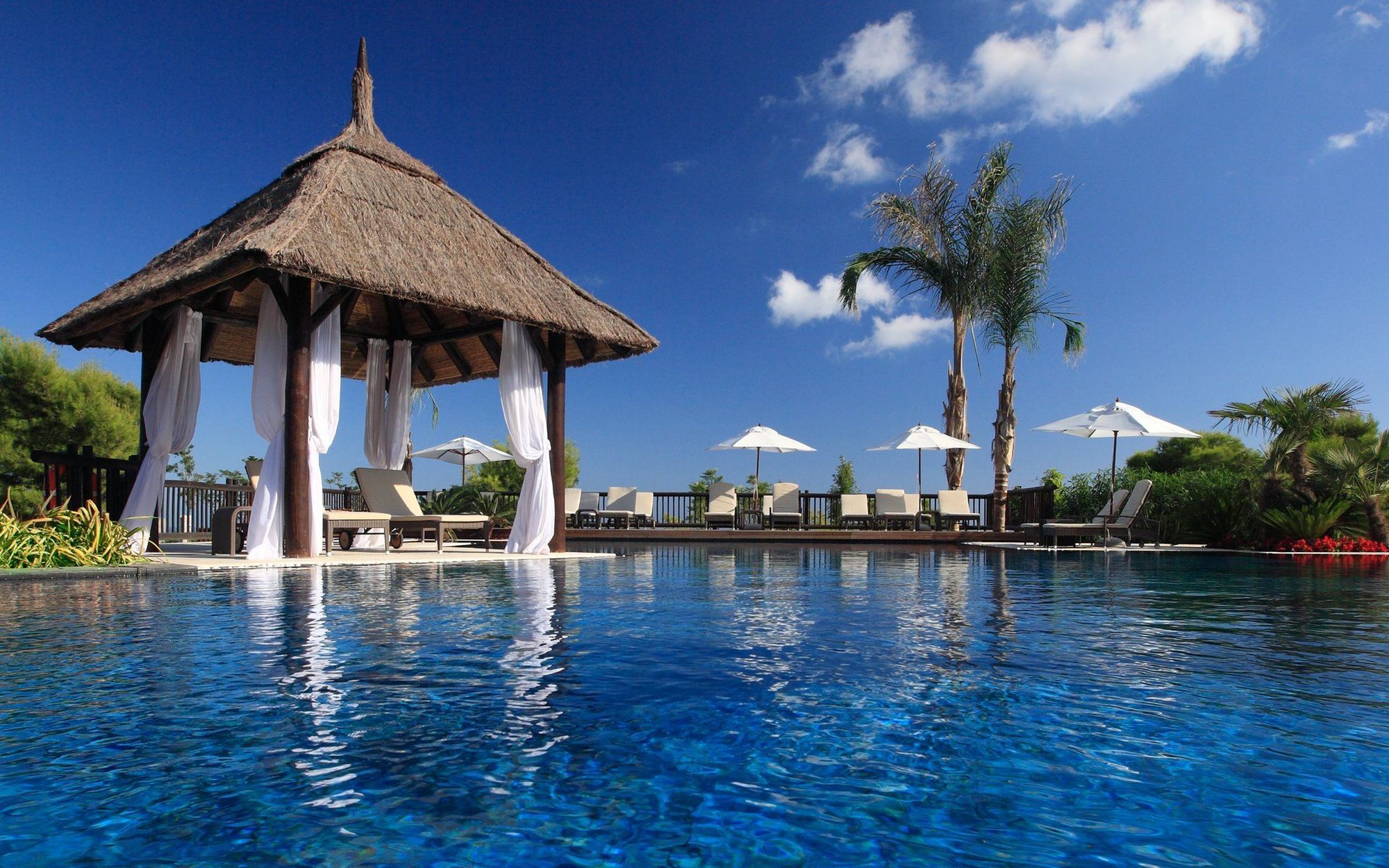 Asia Gardens Hotel & Thai Spa, A Royal Hideaway Hotel Финестрат Удобства фото The swimming pool at the resort