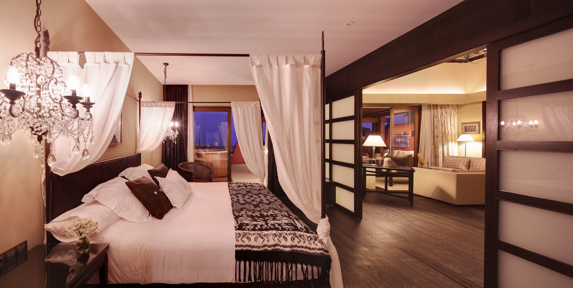 Asia Gardens Hotel & Thai Spa, A Royal Hideaway Hotel Финестрат Экстерьер фото A suite at the hotel