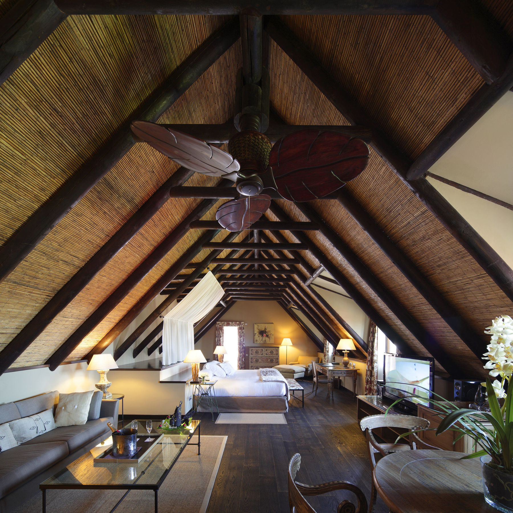 Asia Gardens Hotel & Thai Spa, A Royal Hideaway Hotel Финестрат Экстерьер фото Interior of a bungalow