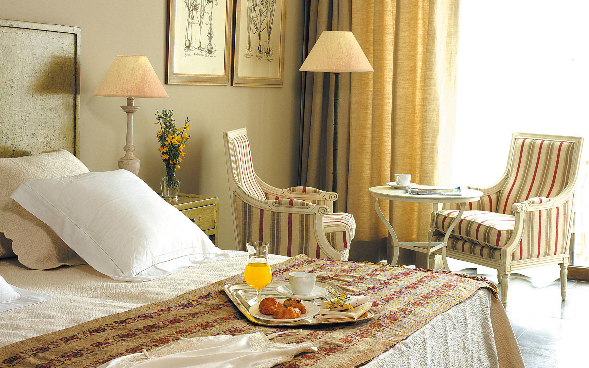 Asia Gardens Hotel & Thai Spa, A Royal Hideaway Hotel Финестрат Экстерьер фото A room at the hotel