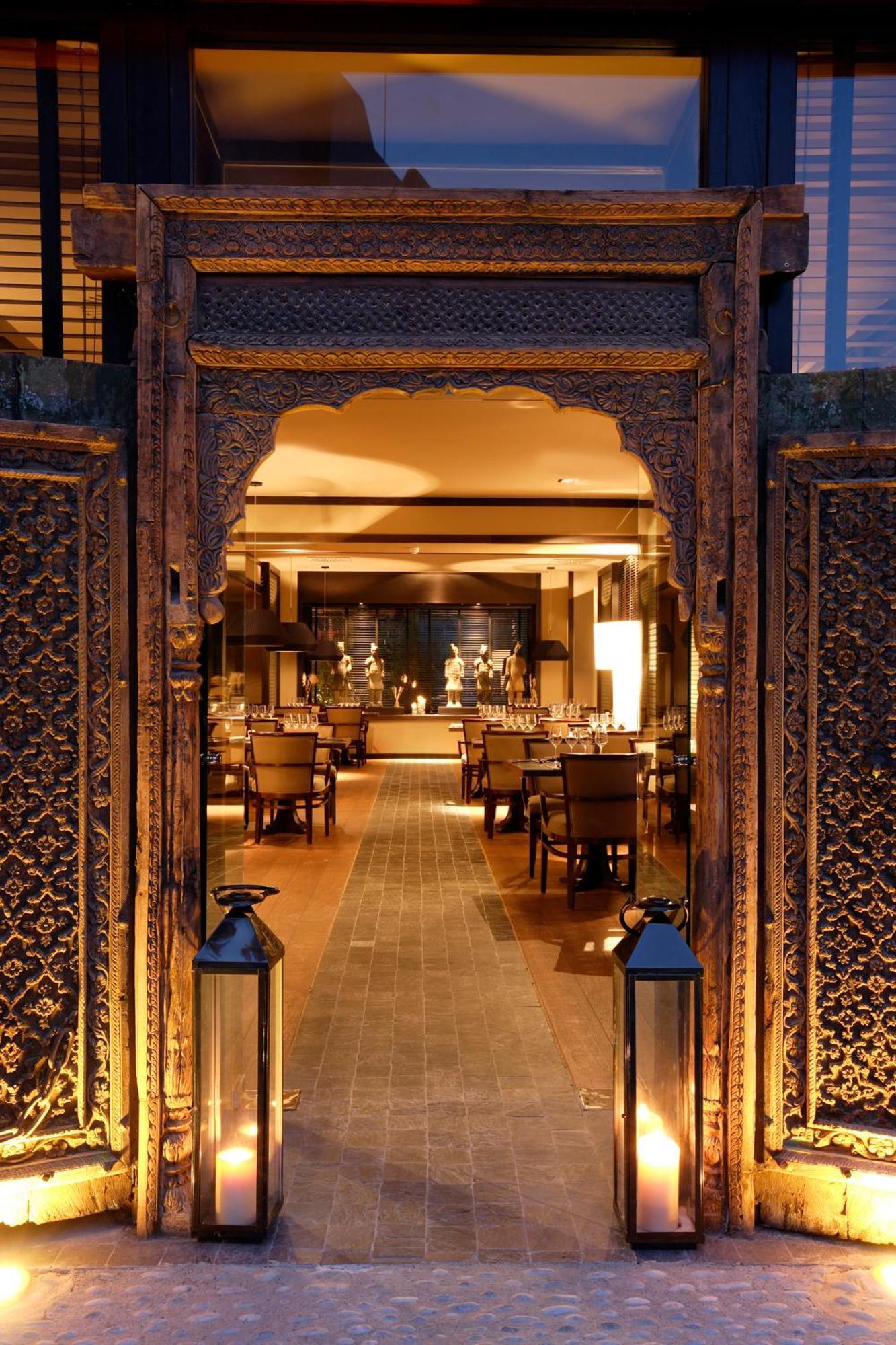 Asia Gardens Hotel & Thai Spa, A Royal Hideaway Hotel Финестрат Экстерьер фото The restaurant at the Taj Mahal Palace