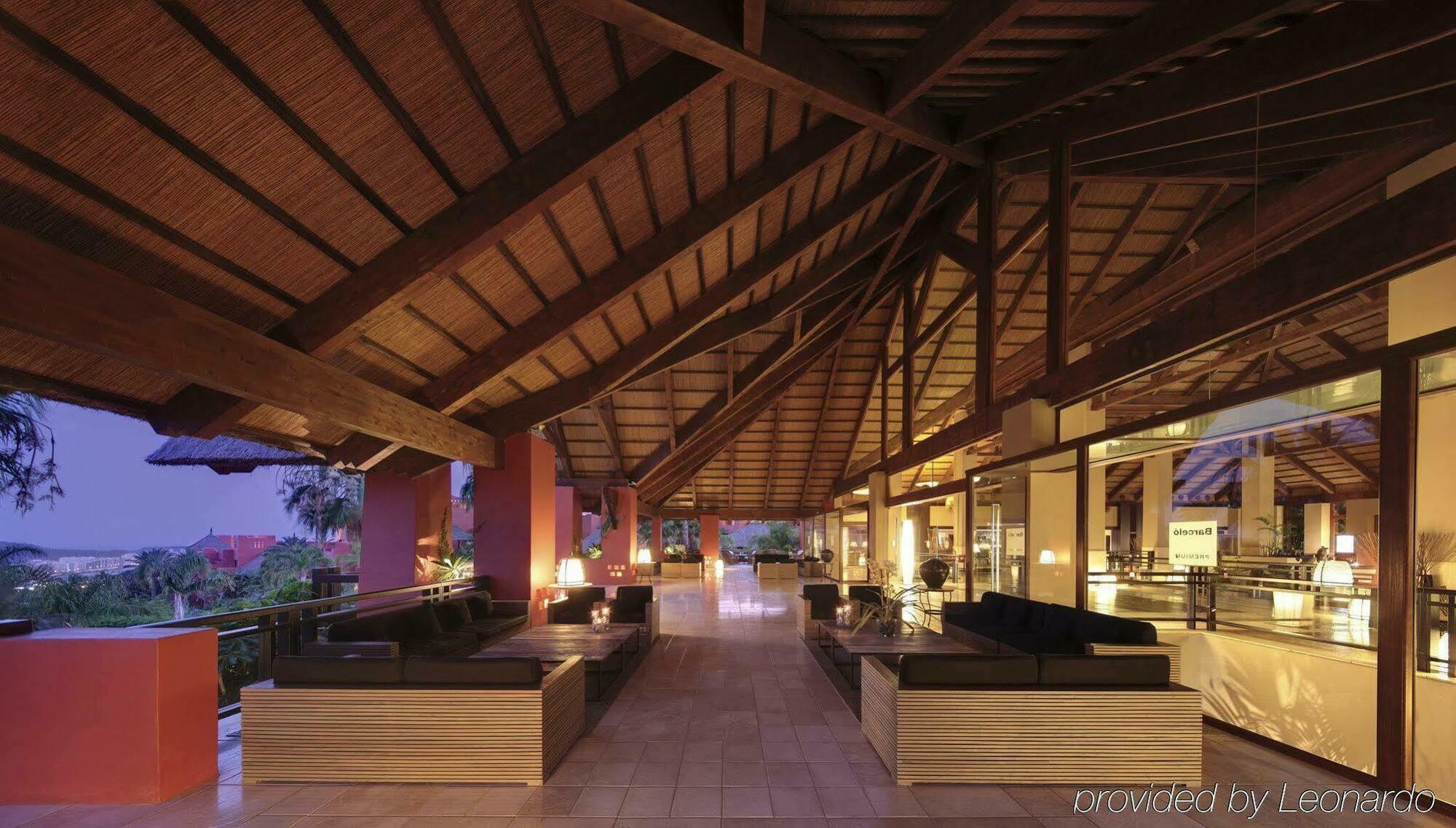 Asia Gardens Hotel & Thai Spa, A Royal Hideaway Hotel Финестрат Интерьер фото The lobby of the resort